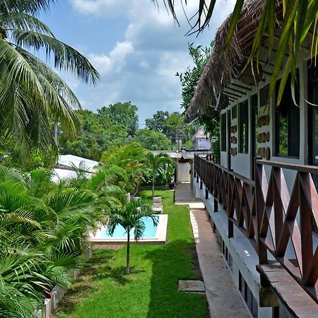 Casa Delia Hotel Downtown Bacalar Exterior photo