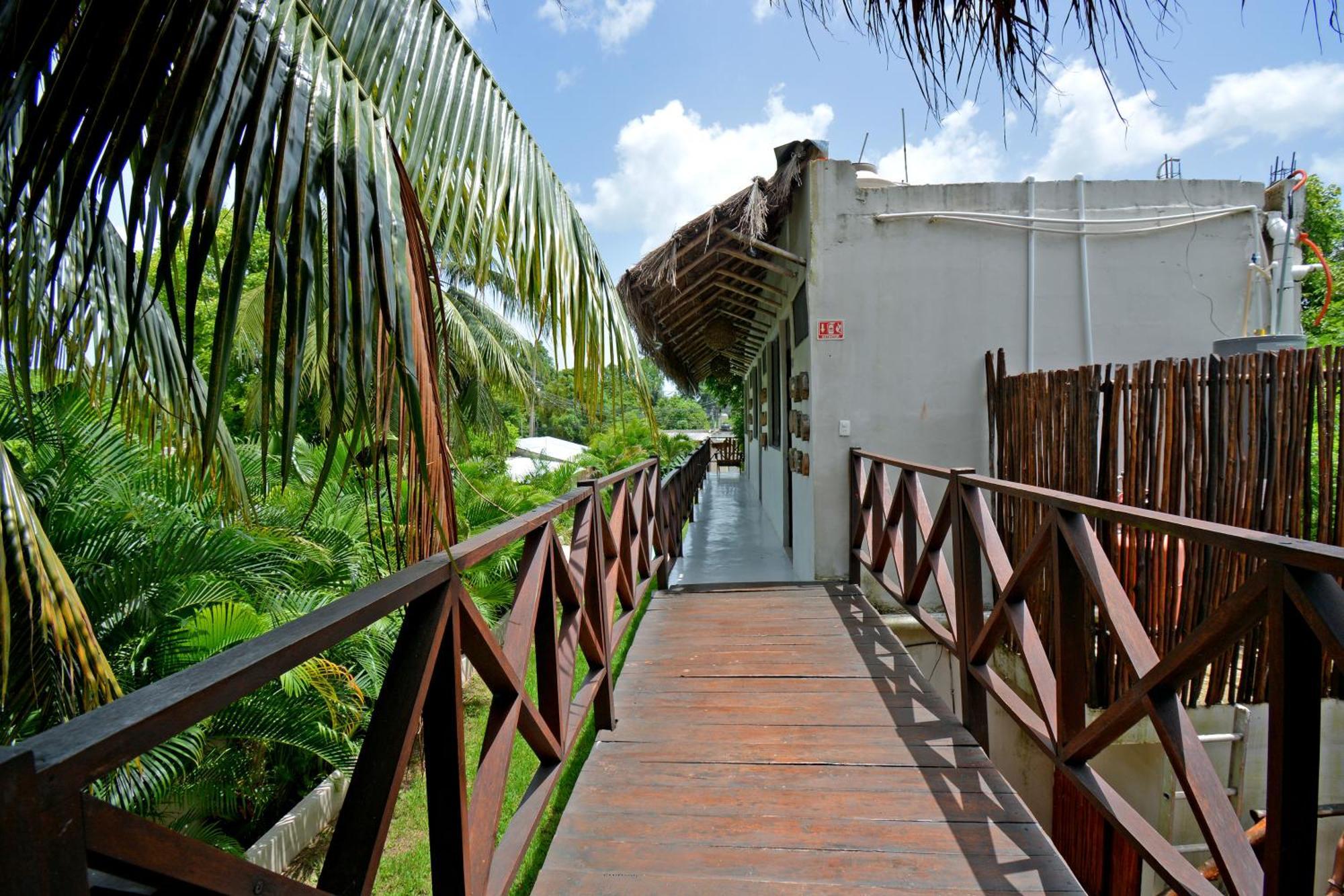 Casa Delia Hotel Downtown Bacalar Exterior photo
