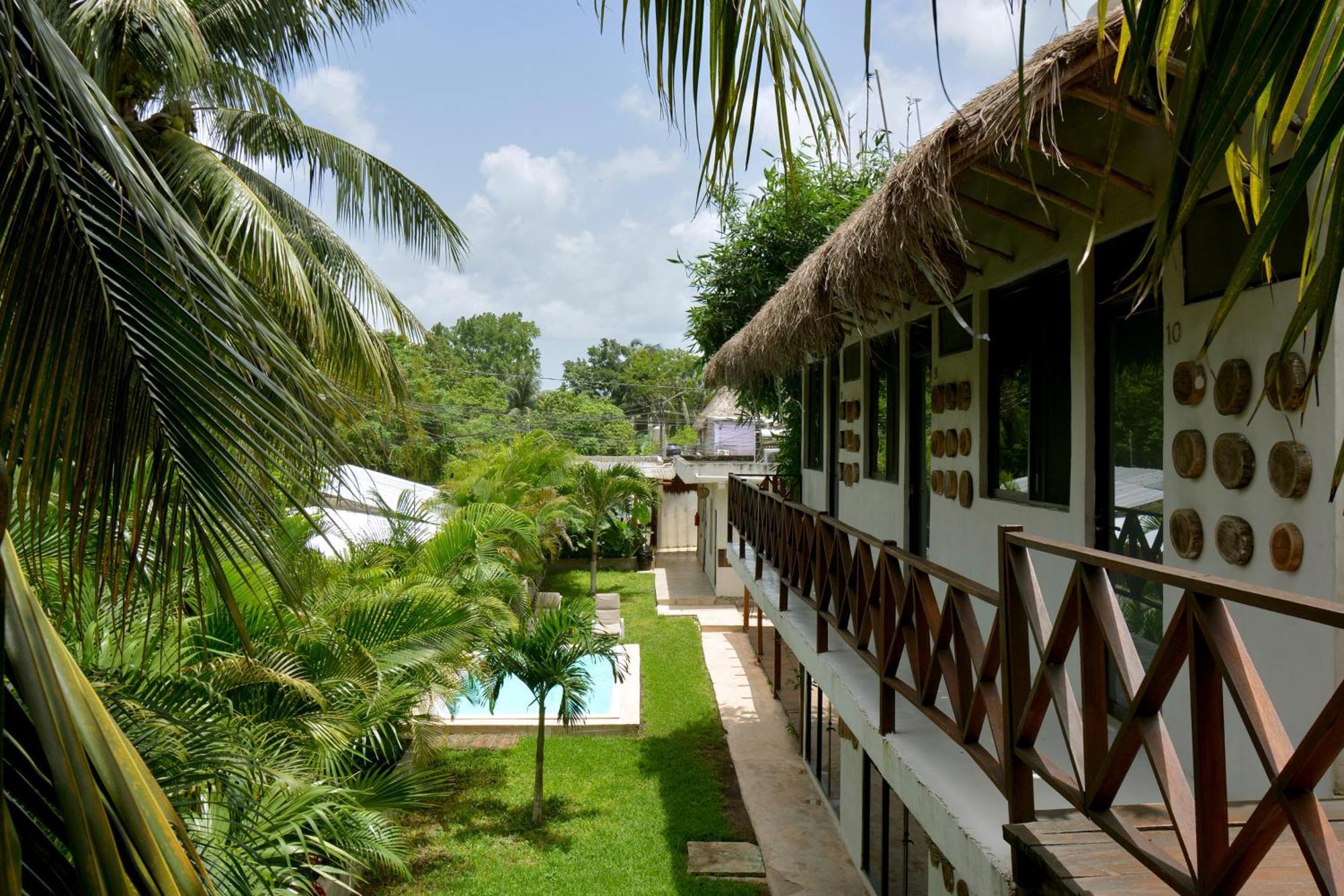 Casa Delia Hotel Downtown Bacalar Exterior photo